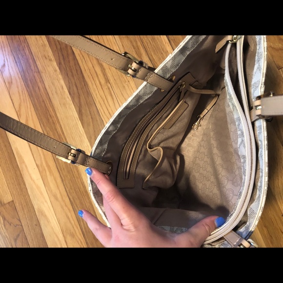 Michael Kors Tote - Picture 4 of 4